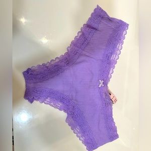 Brand new 5 set of Victoria secret cheeksters